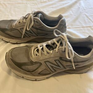 New Balance Men's Gray and White Athletic Shoes